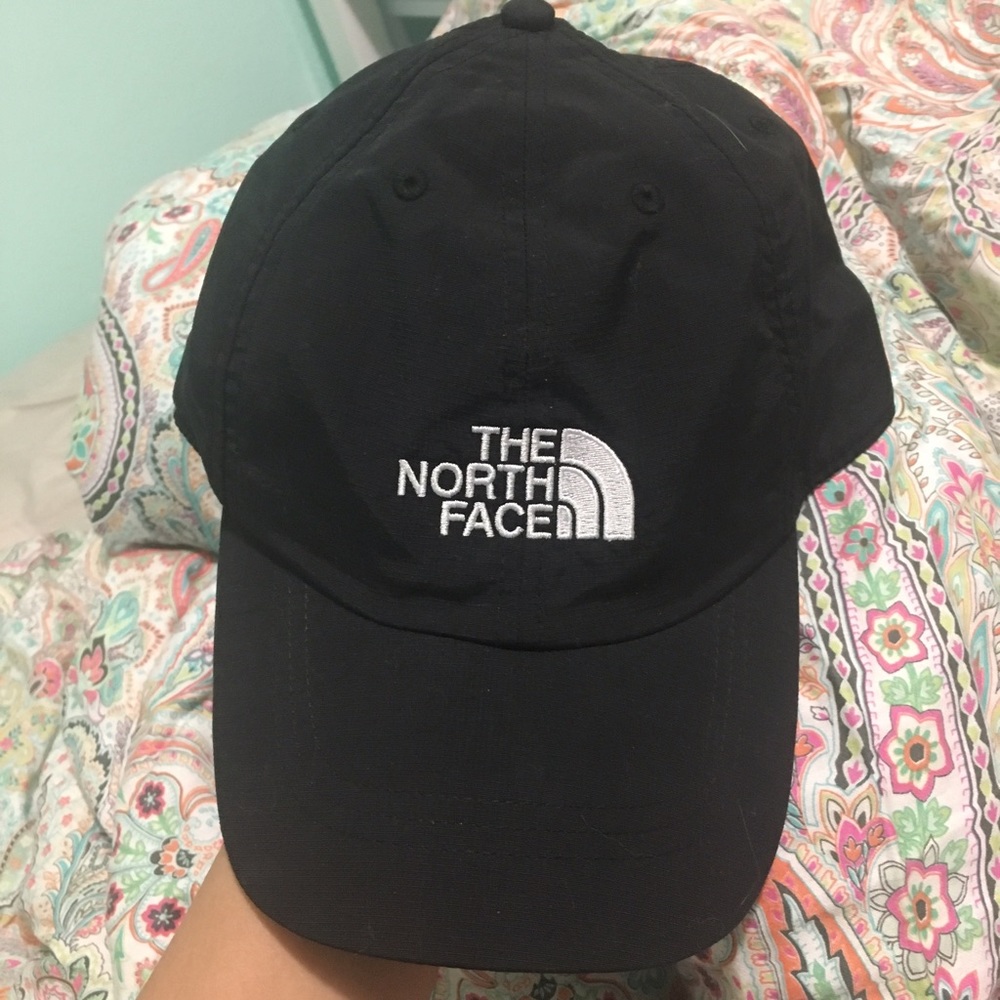 North Face hat-- unisex