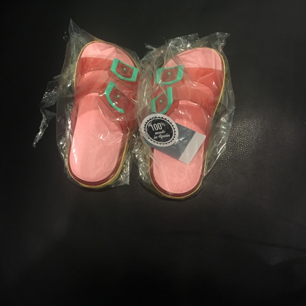 New Girls Sandals size 26EU/10US