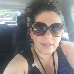 Meet your Posher, Sandra