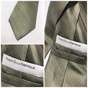 100% Silk Perry Ellis Portfolio Tie