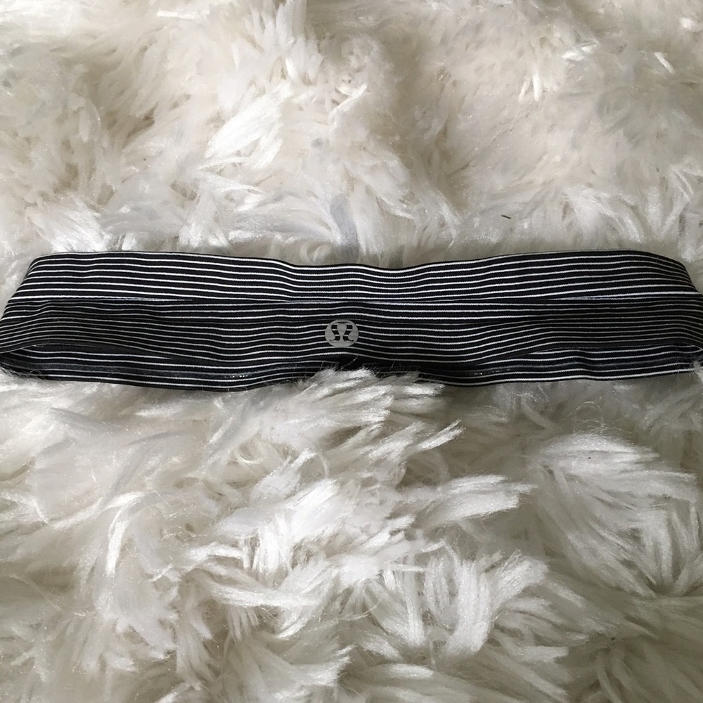 Lulu Lemon Black And White Striped Headband