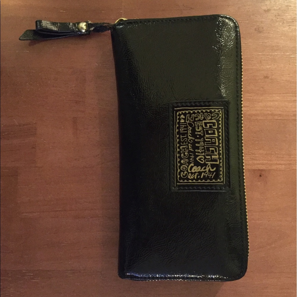 Coach zip shut wallet