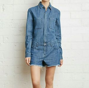 Forever 21 Frayed Hem Denim Romphim