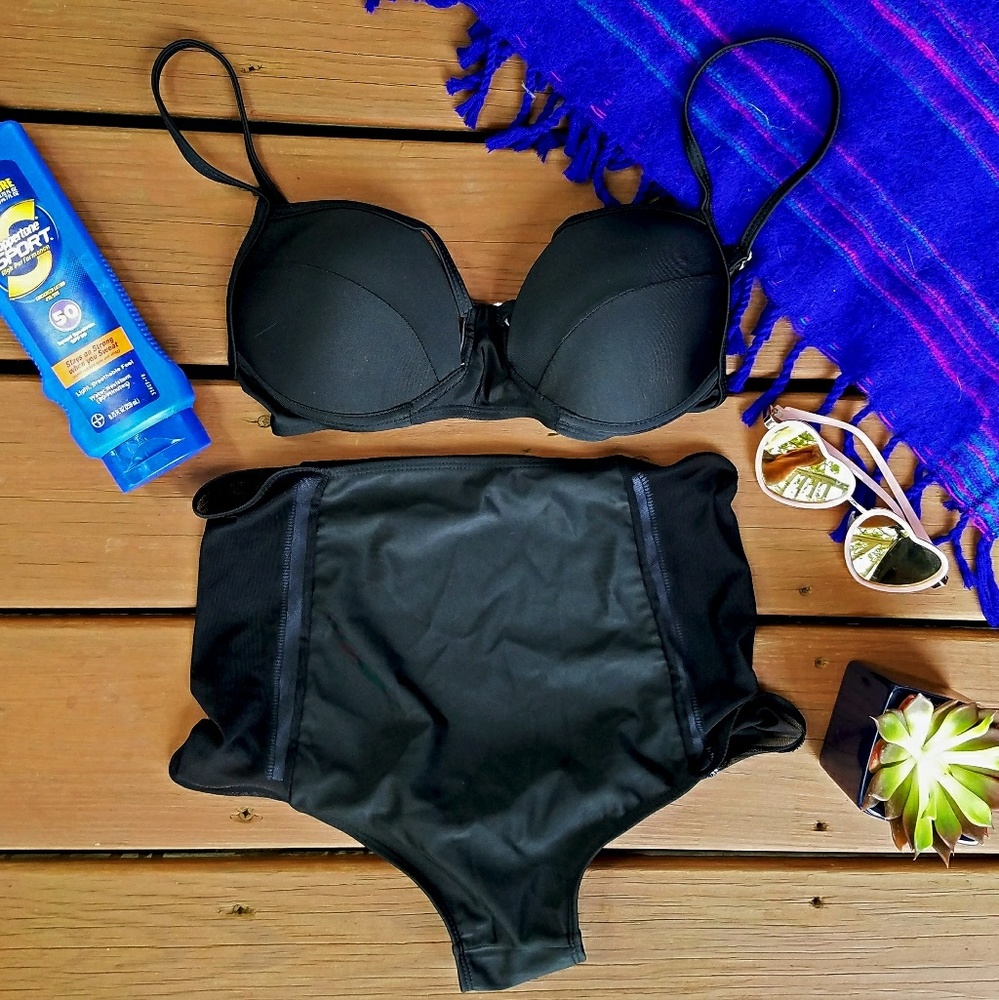 Black swim suit