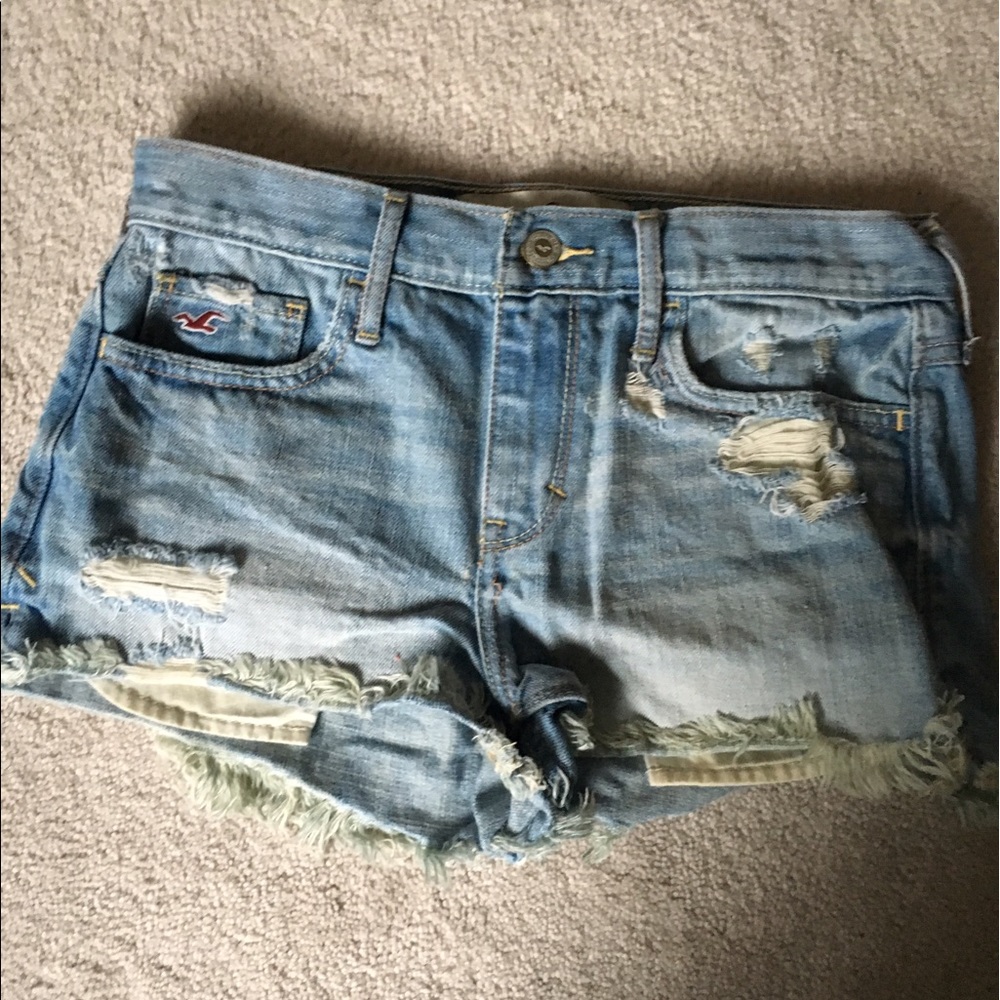 Hollister high-waisted festival shorts