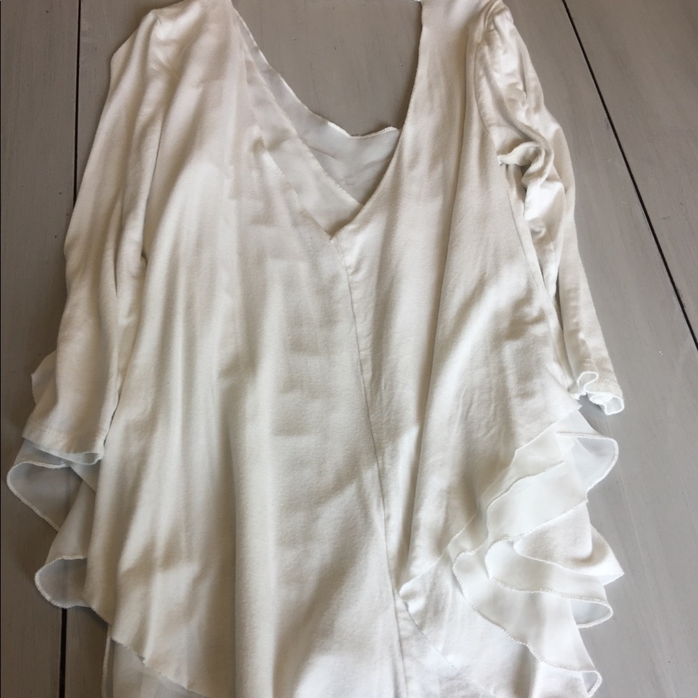 Buckle flowing white top size small