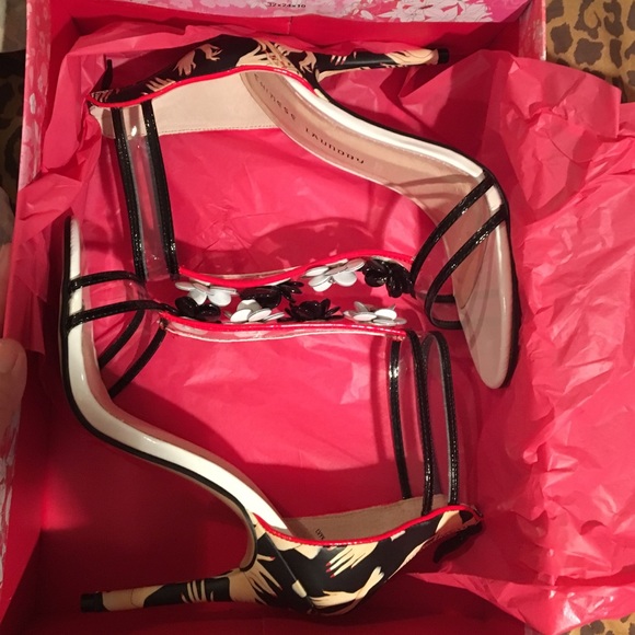 🎉🎉JUST REDUCED🎉🎉Chinese Laundry heels - Picture 2 of 3