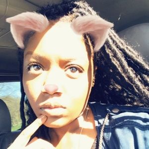 Meet your Posher, Kelli