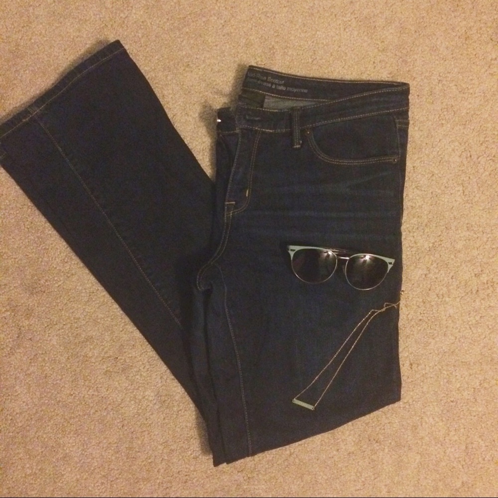 BOOTCUT DARK WASH JEANS