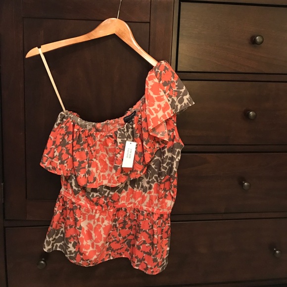 NWT Banana Republic Outlet One Shoulder Ruffle Top - Picture 1 of 2