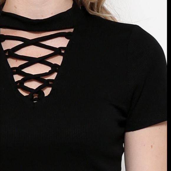 NWT black choker crop top - Picture 2 of 4
