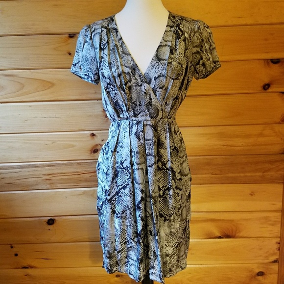 BCBGMaxAzria Dresses & Skirts - BCBGMaxAzria Gray Silk Python Print Cocktail Dress