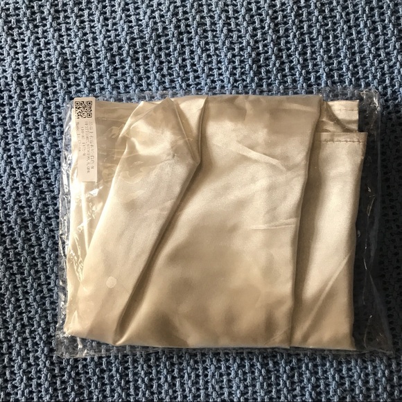 The Satin Mini Dress - Picture 7 of 8