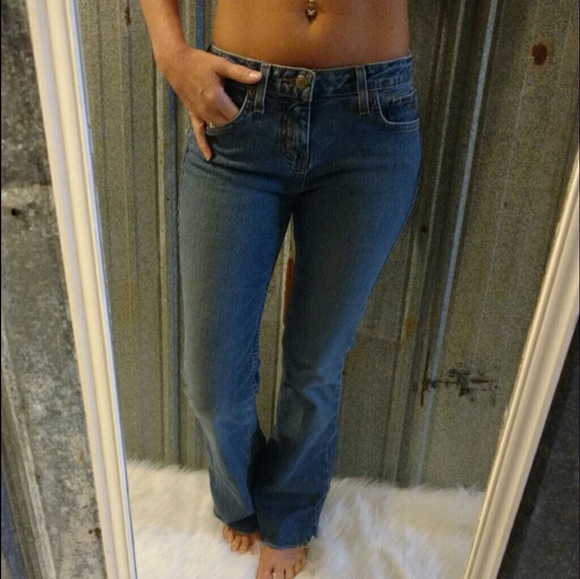 Arizona Distressed Jeans - Picture 3 of 10