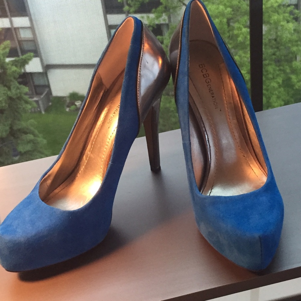 BCBG Blue Pumps
