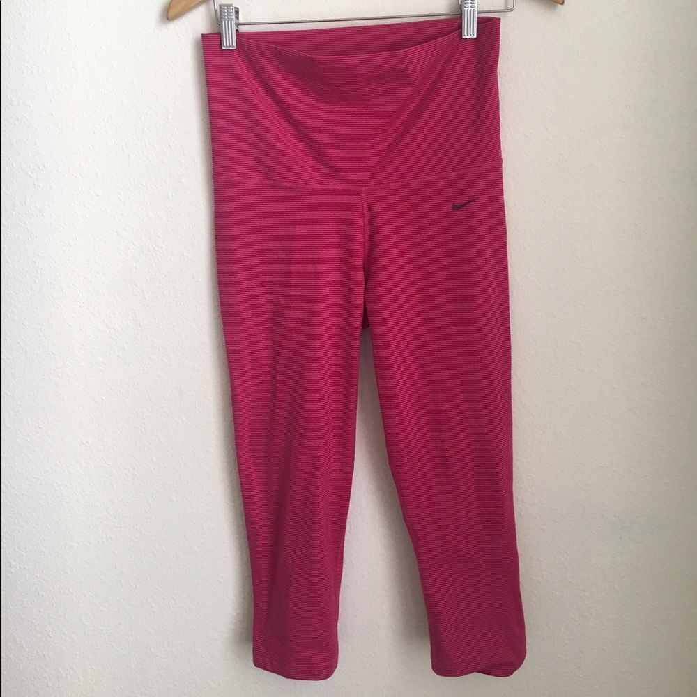 Nike Crop Work Out Pants