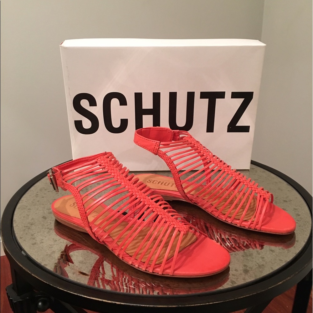 SCHUTZ flat sandals. Brand New. Size US 8.