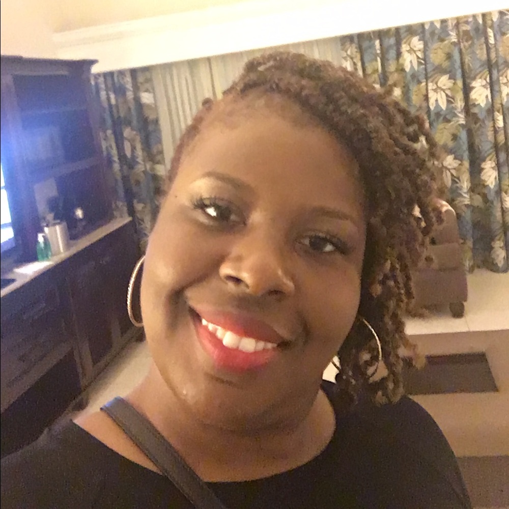 Meet your Posher, Nyree