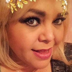 Meet your Posher, Isabel