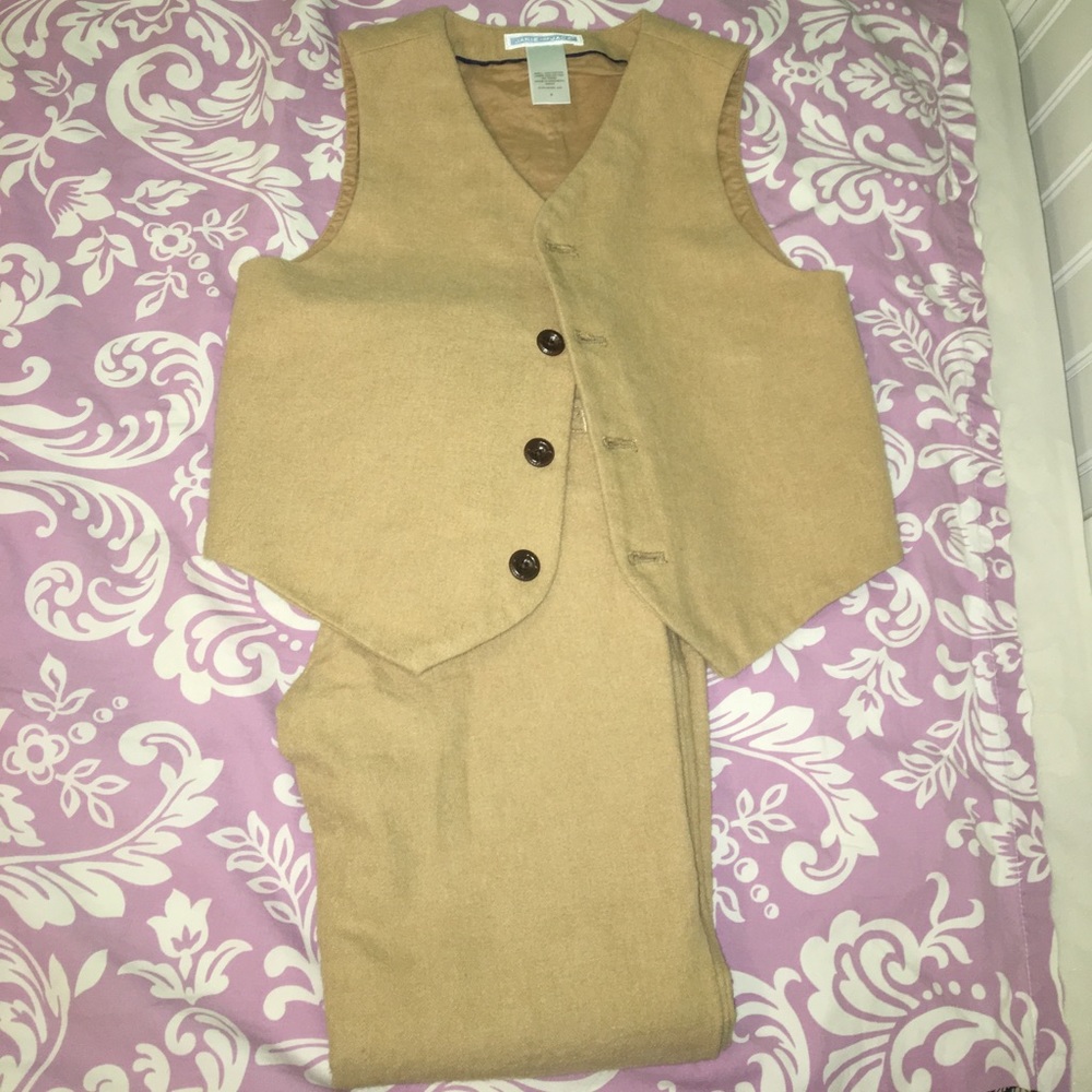 nice khaki suit for boy