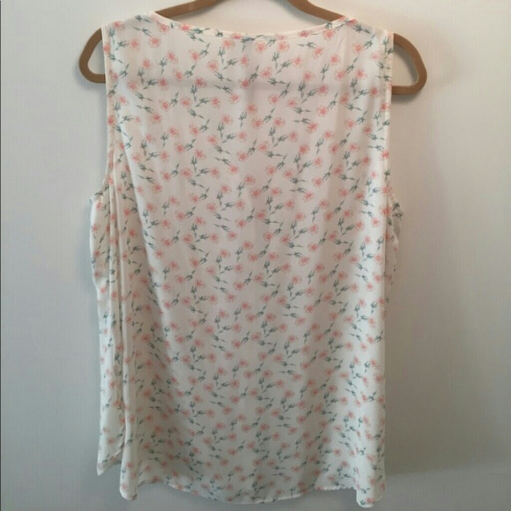 🎂🎂Lc sleeveless sheer shirt - Picture 2 of 5