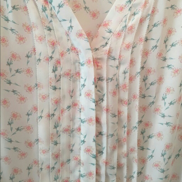 🎂🎂Lc sleeveless sheer shirt - Picture 3 of 5