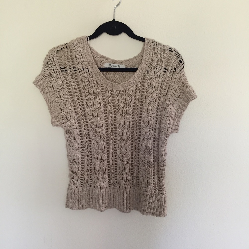 Knitted beige top