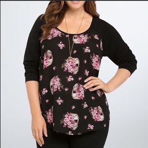 Torrid floral skull raglan tee