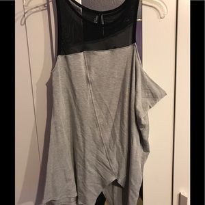 GUESS by Marciano cute top!