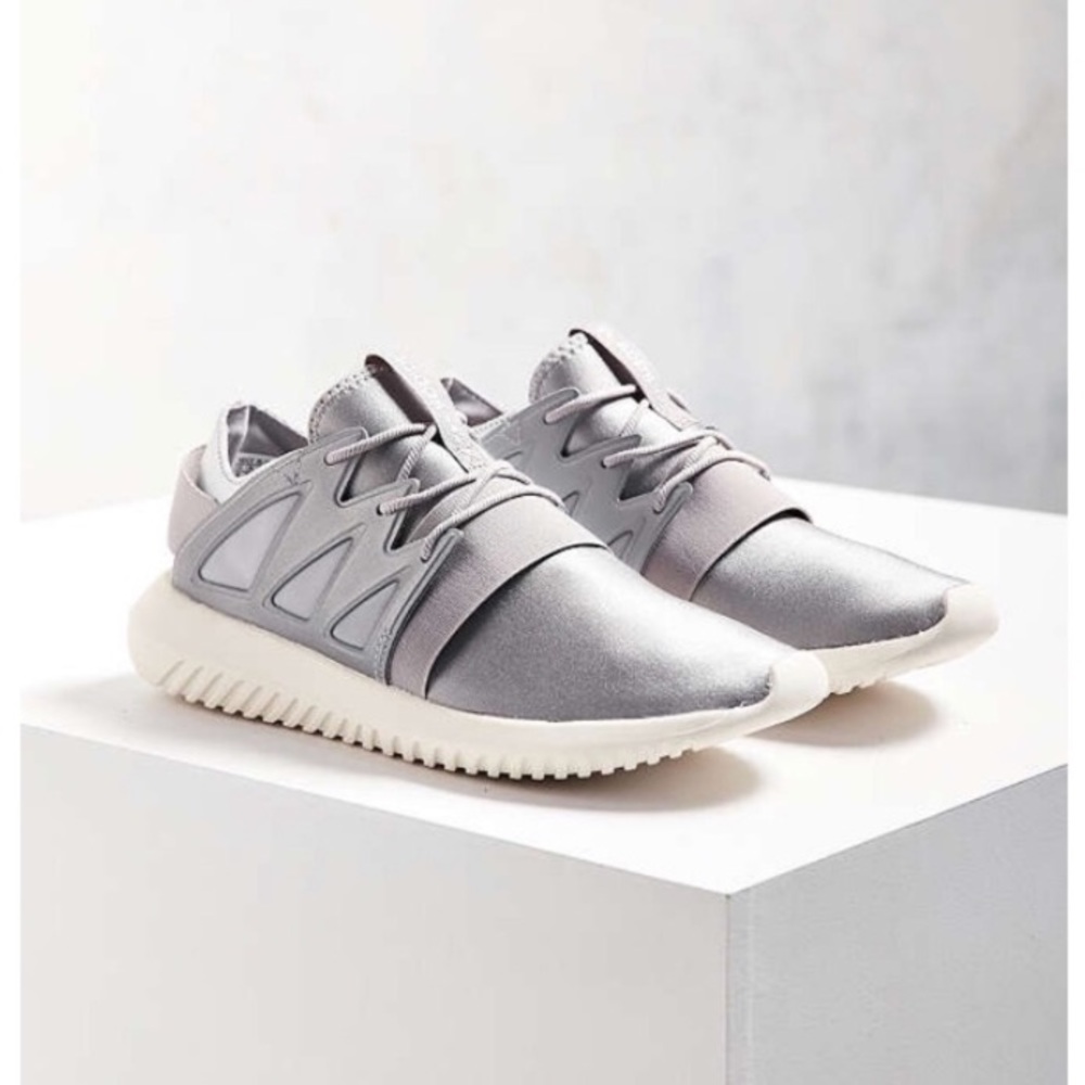 Adidas Tubular 7 Silver Sneakers Yeezy Boost VGC
