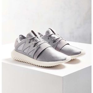 Adidas Tubular 7 Silver Sneakers Yeezy Boost VGC