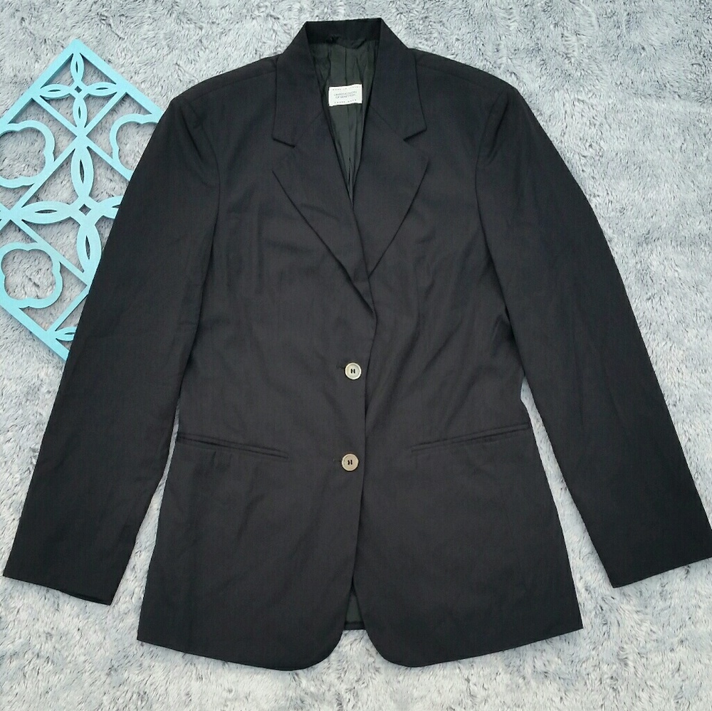 SOLD {United Colors Of Benetton Black Blazer} - Picture 2 of 6