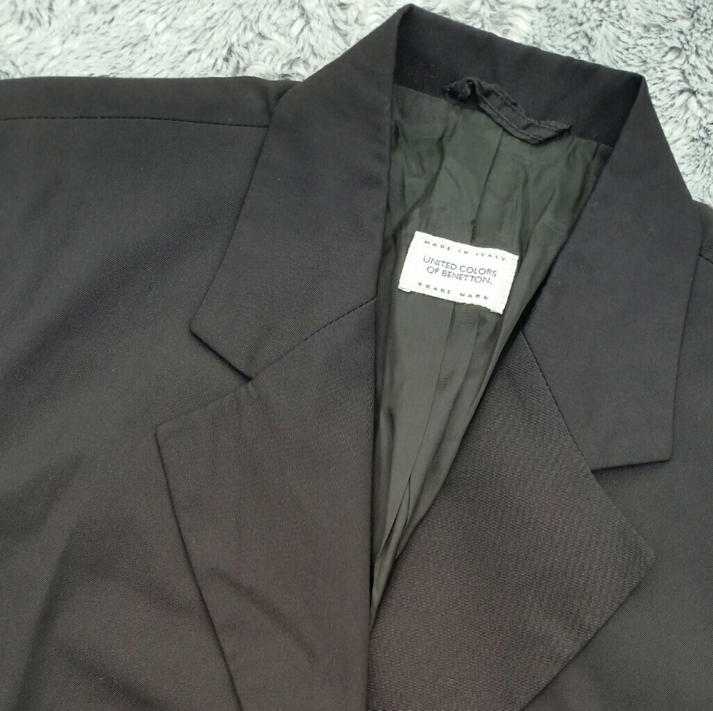 SOLD {United Colors Of Benetton Black Blazer} - Picture 5 of 6