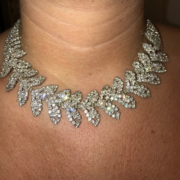 Jewelry - Diamond necklace