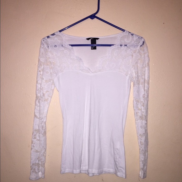 Cute lace shirt - Picture 2 of 2