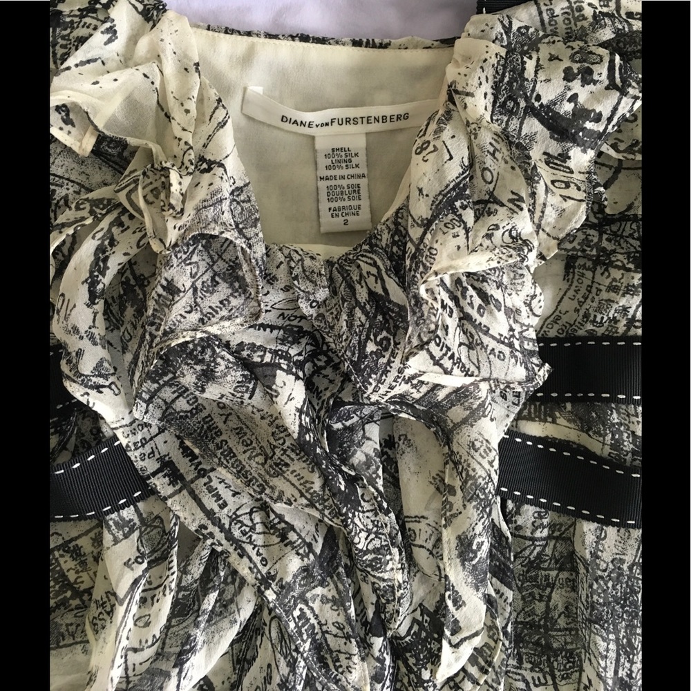 Pre-owned DVF silk top size 2