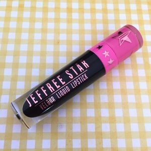 Jeffree Star Liquid Lipstick in Weirdo