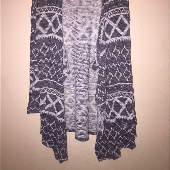 Grey and white cardigan. - Picture 2 of 2