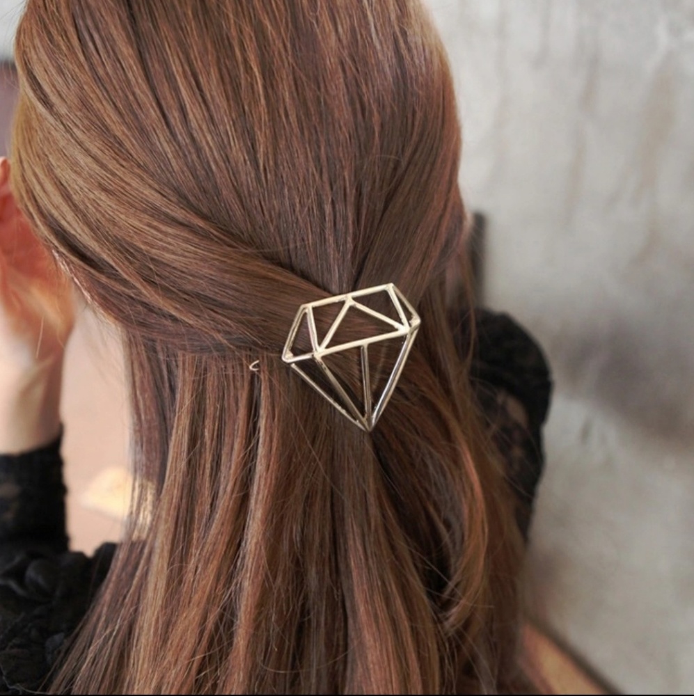 Gold diamond shape barette