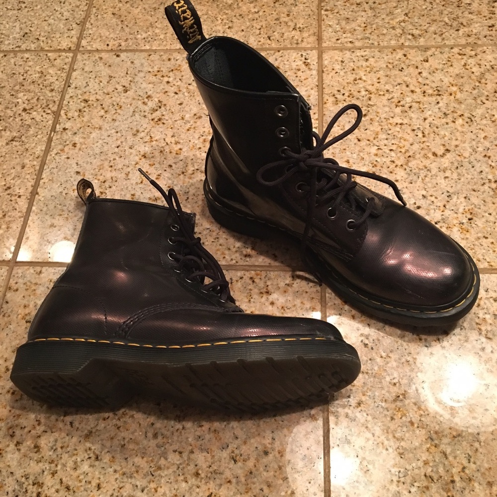 🌈SALE ENDS MIDNIGHT🌈Dr Marten Boots (W8)