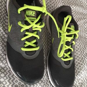 Nike shoes women 5.5 memory foam