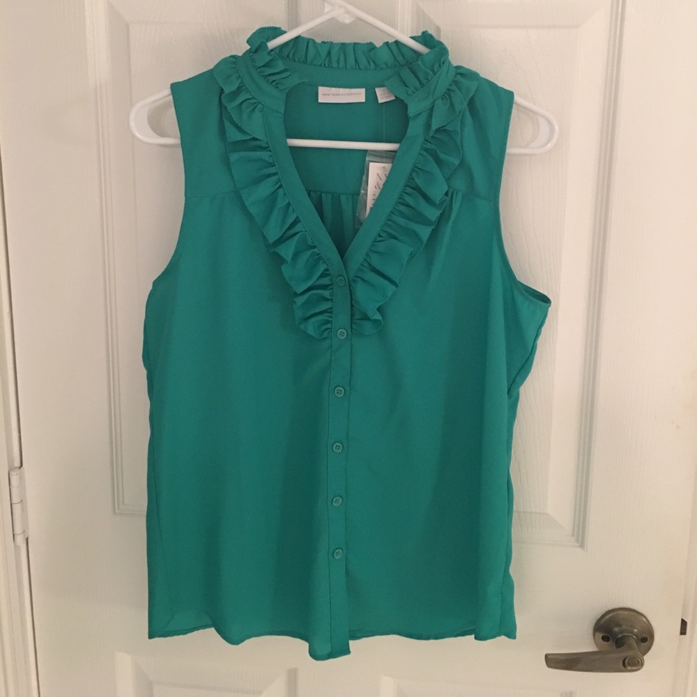 Green NY & Company blouse.