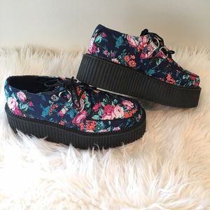 Floral Mondo T.U.K. Creepers