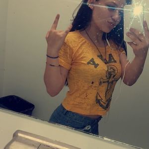 Meet your Posher, Adrianna