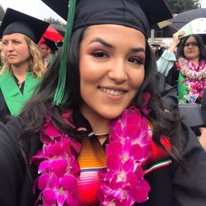 Meet your Posher, Elise