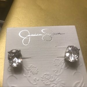 Price Reduced😊Jessica Simpson Earrings pierced