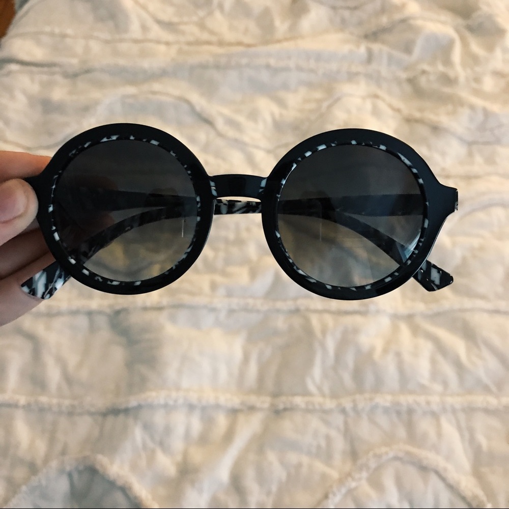 Handmade French round sunglasses