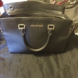 Meet your Posher, Araceli