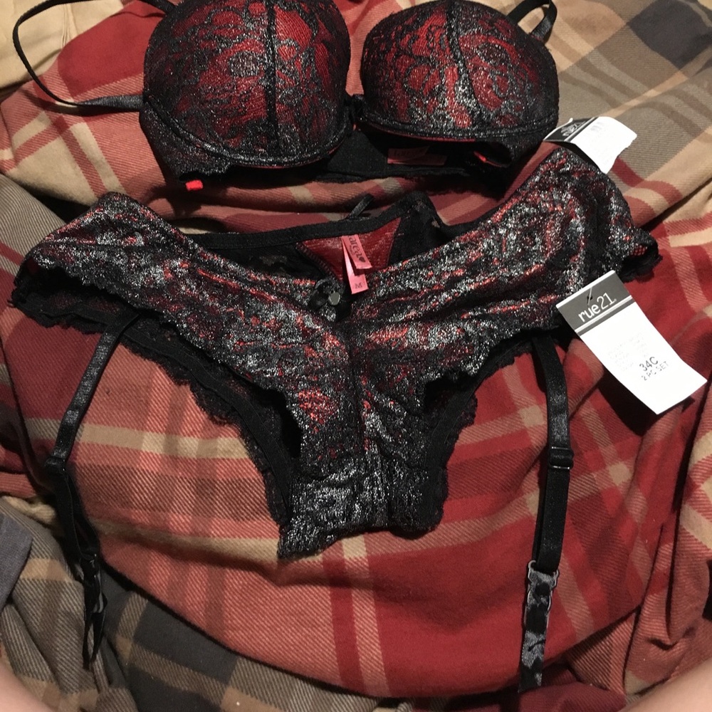 Rue 21 bra and panty set