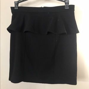 AEO black peplum skirt